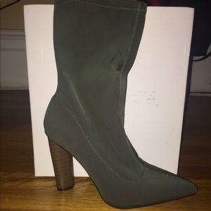 Cape Robbin Sock Booties